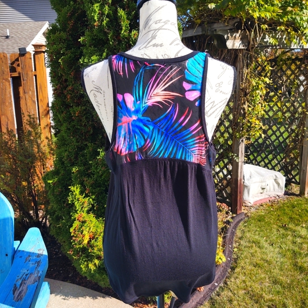 PINK Super Soft Hawaiian Black Tank!